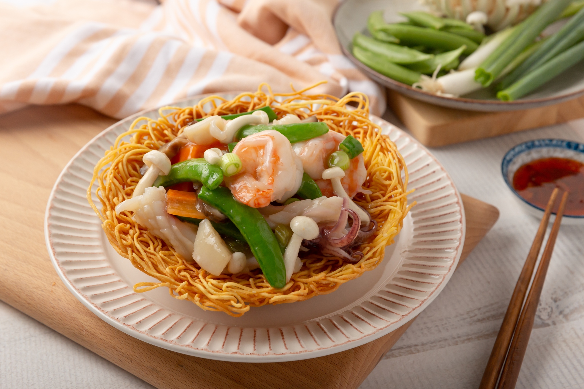 Pan Fried Noodles Cake with Seafood 1